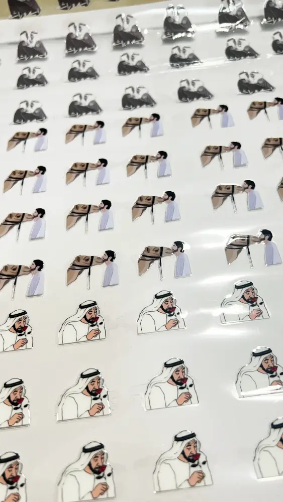 IMG_4024 (1) متر من ملصقات UV DTF مقاس 3-5 سم
